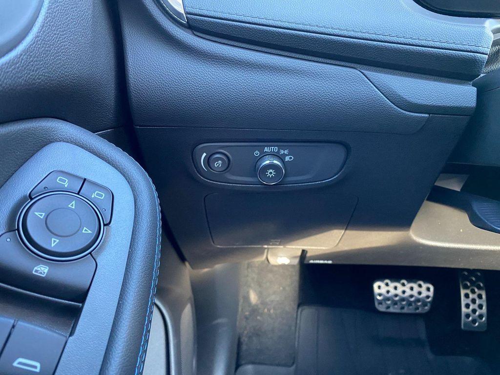 new 2026 Buick Encore GX car, priced at $30,370