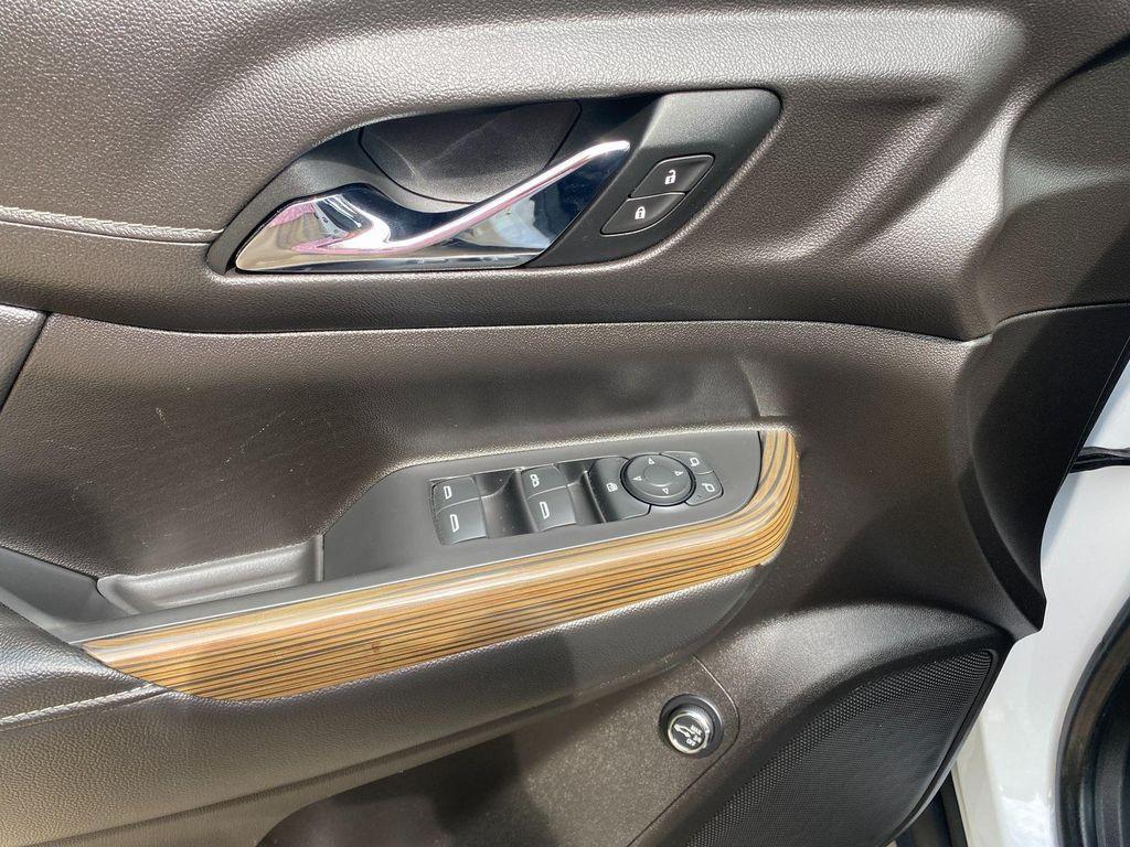 used 2022 GMC Acadia car, priced at $24,600