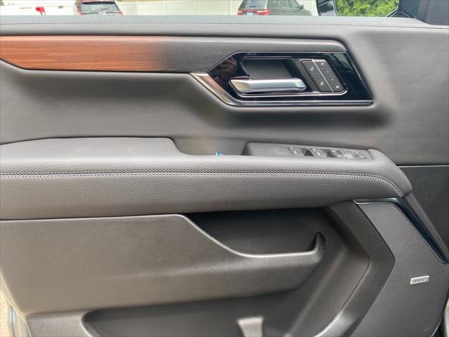 new 2025 GMC Yukon XL car, priced at $96,175