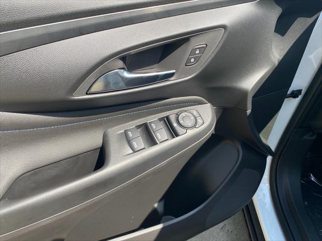 new 2025 Buick Envista car, priced at $25,590