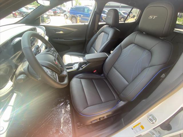 new 2025 Buick Envista car, priced at $25,590