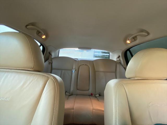 used 2010 Lincoln Town Car car, priced at $9,200