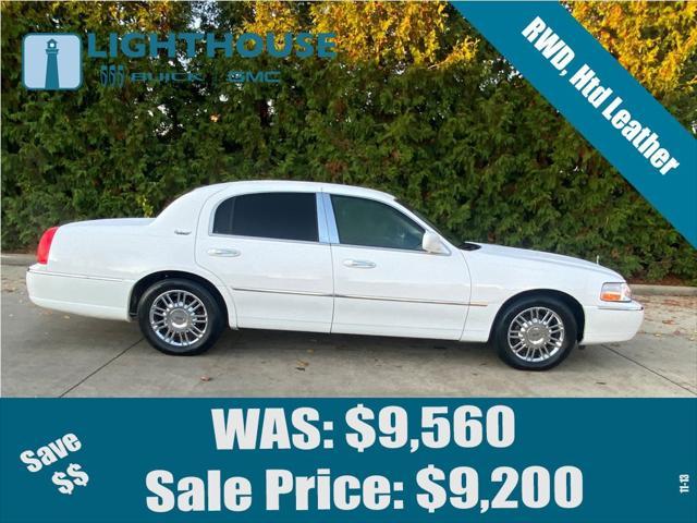 used 2010 Lincoln Town Car car, priced at $9,200