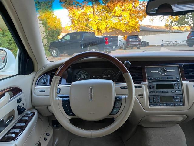 used 2010 Lincoln Town Car car, priced at $9,200