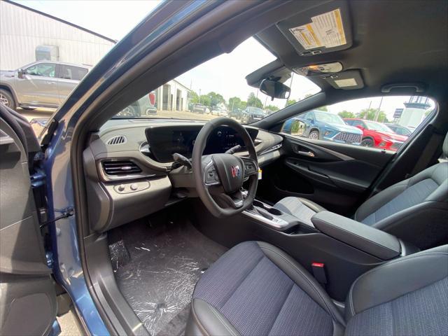 new 2025 Buick Envista car, priced at $24,685