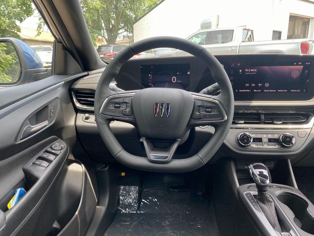 new 2025 Buick Envista car, priced at $24,685