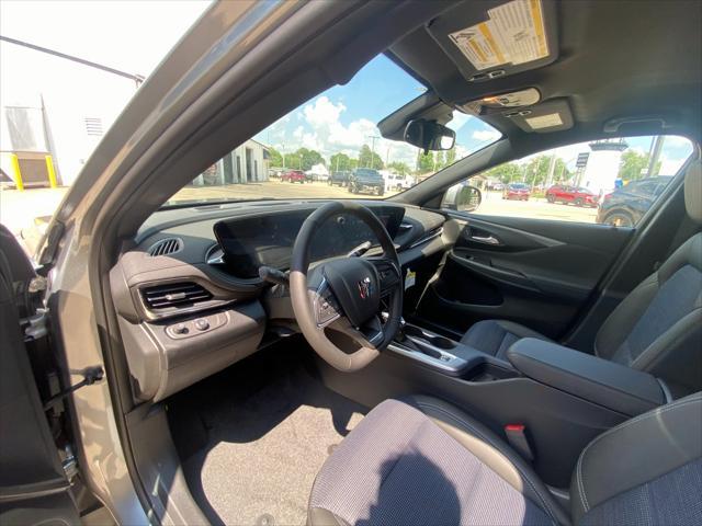 new 2025 Buick Envista car, priced at $24,685