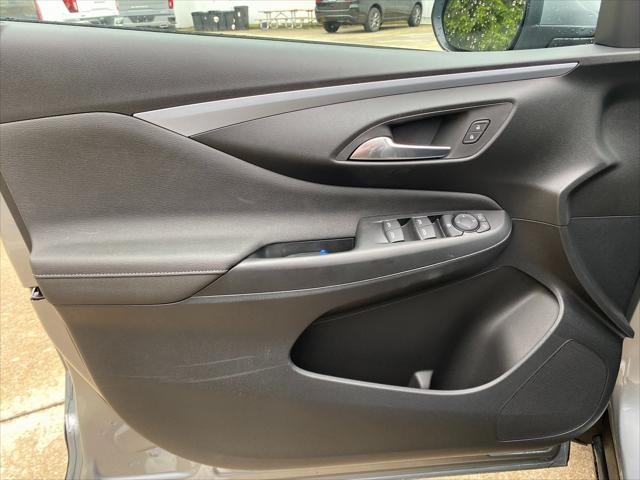 new 2025 Buick Envista car, priced at $24,590