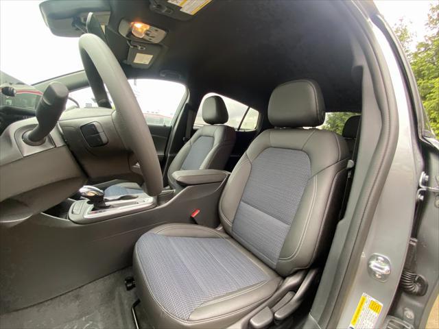 new 2025 Buick Envista car, priced at $24,590