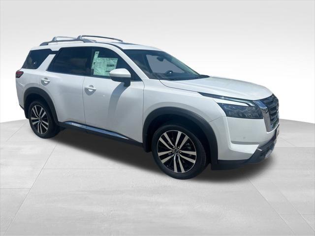 new 2025 Nissan Pathfinder car, priced at $49,578