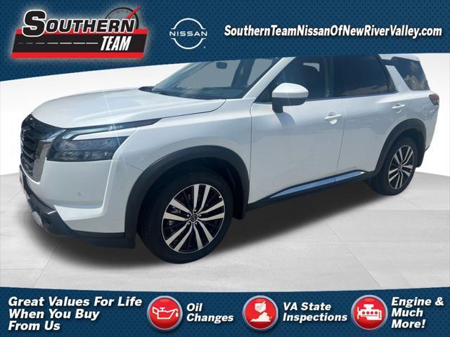 new 2025 Nissan Pathfinder car, priced at $49,578