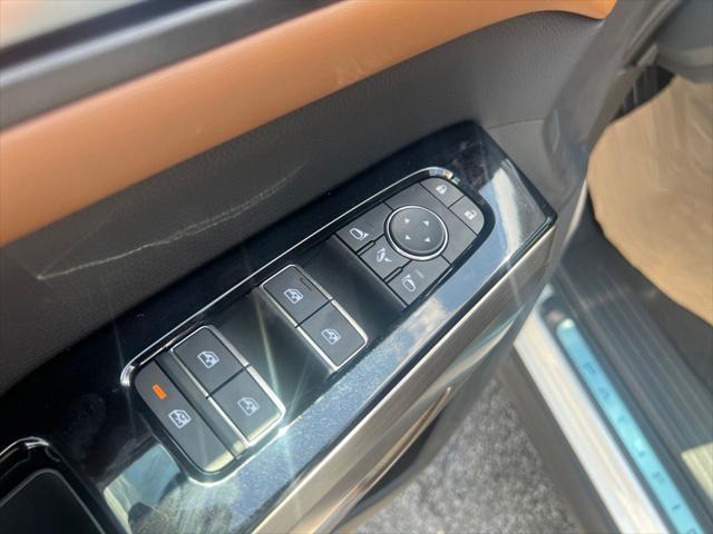 new 2025 Nissan Pathfinder car, priced at $49,578