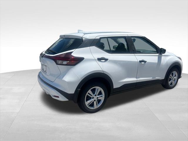 new 2025 Nissan Kicks car, priced at $23,179