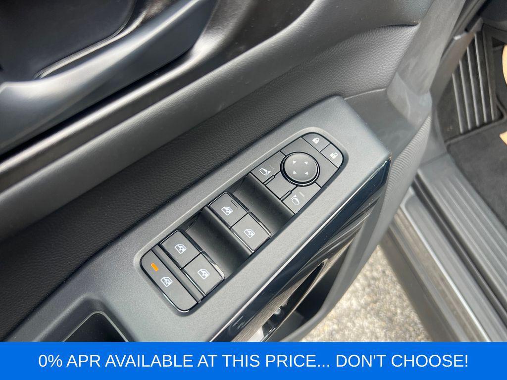 new 2025 Nissan Pathfinder car, priced at $36,904