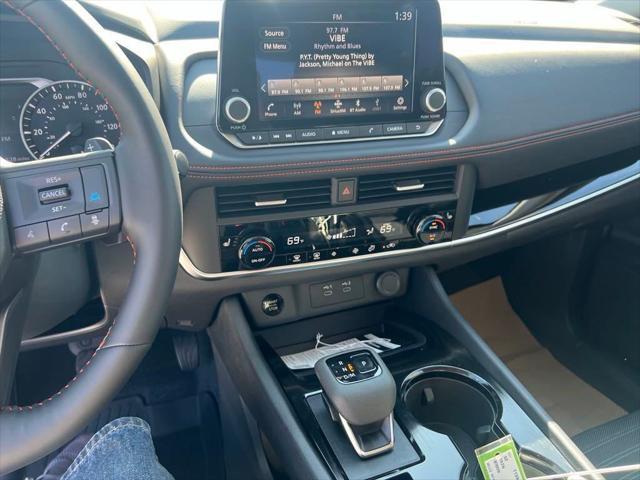 new 2025 Nissan Rogue car, priced at $33,334