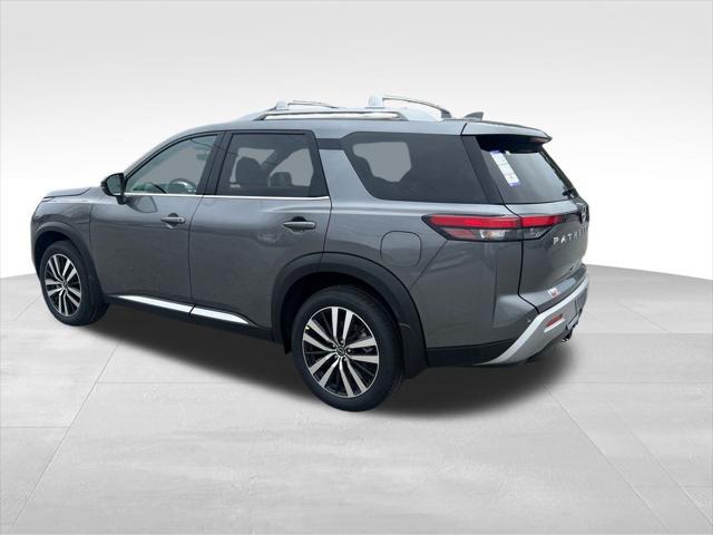 new 2025 Nissan Pathfinder car, priced at $48,952