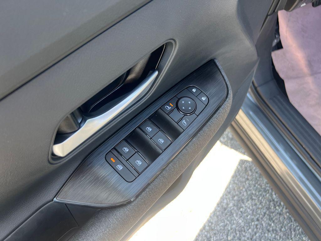 new 2025 Nissan Kicks car, priced at $26,865