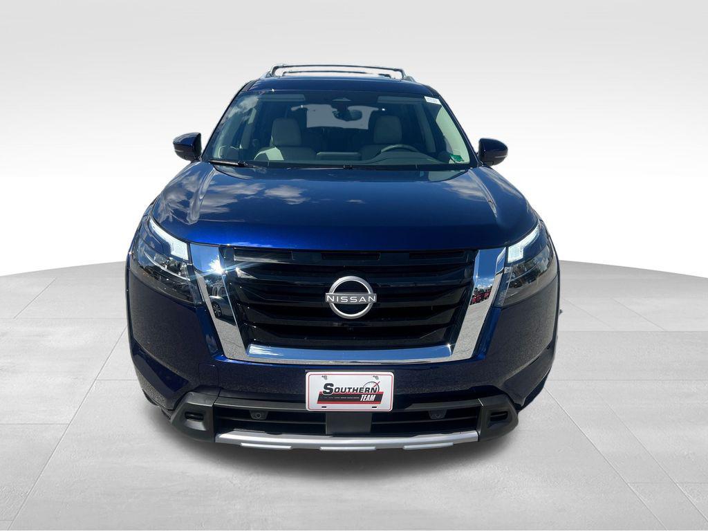 new 2025 Nissan Pathfinder car, priced at $45,944