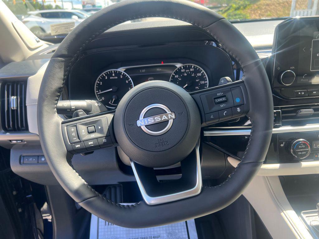 new 2025 Nissan Pathfinder car, priced at $45,944