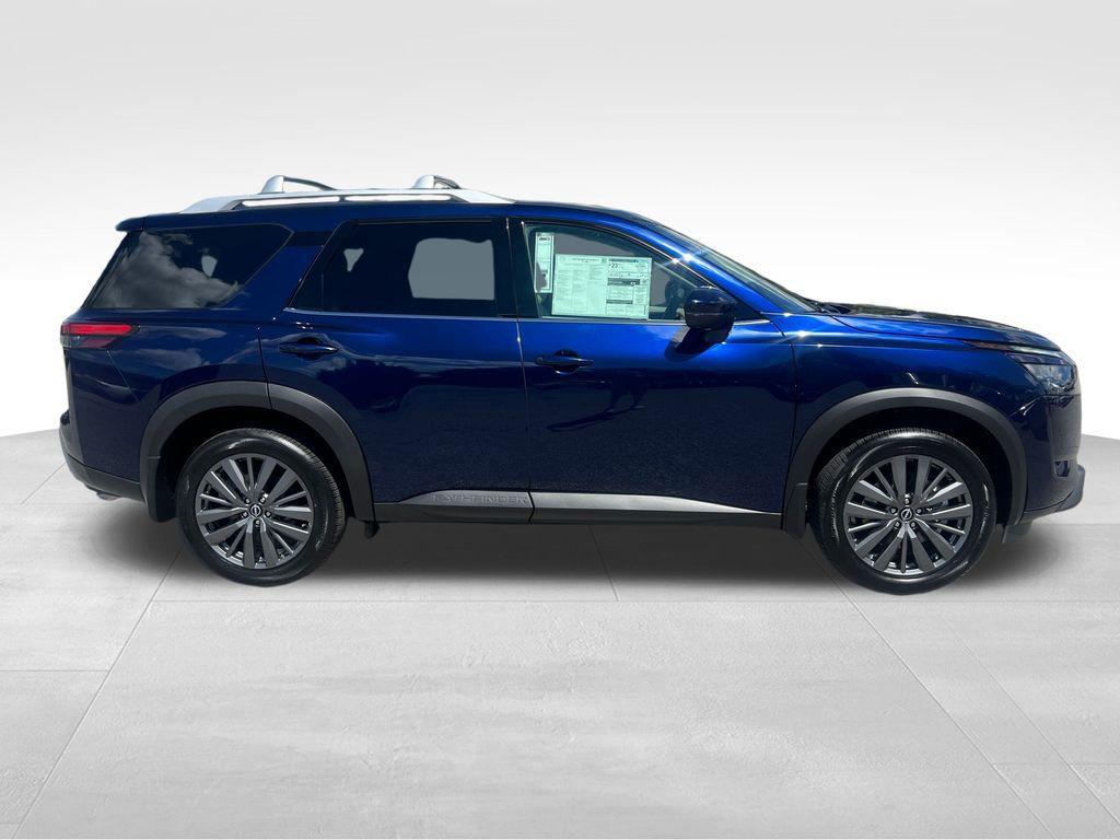 new 2025 Nissan Pathfinder car, priced at $45,944