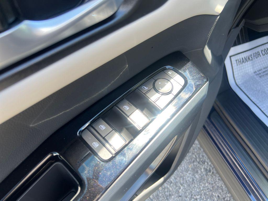 new 2025 Nissan Pathfinder car, priced at $45,944