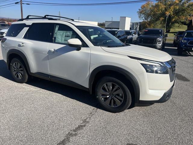 new 2024 Nissan Pathfinder car, priced at $40,975