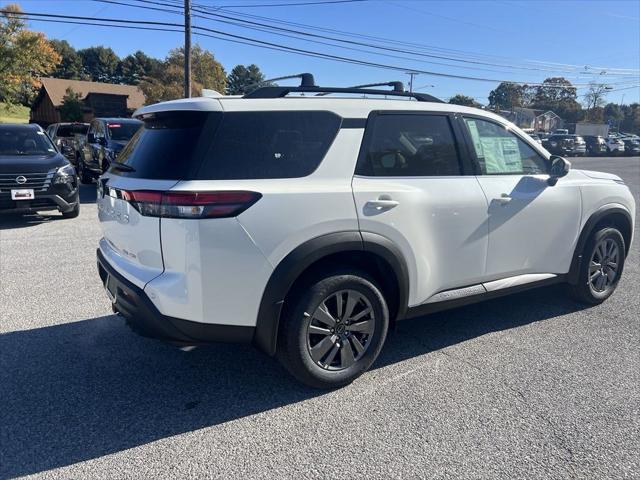 new 2024 Nissan Pathfinder car, priced at $40,975