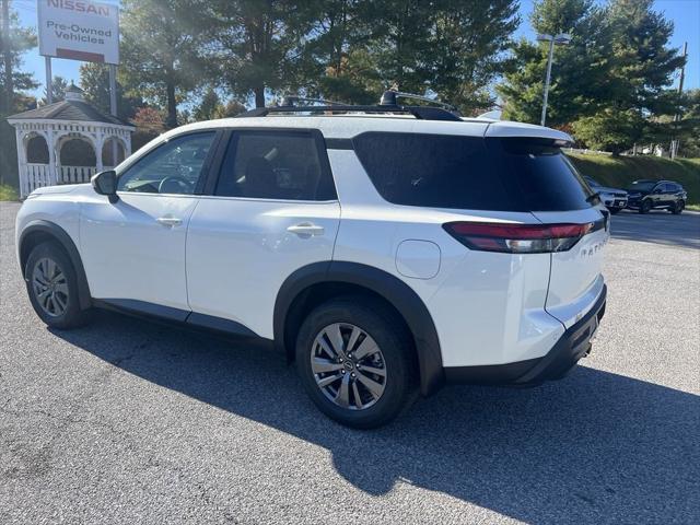 new 2024 Nissan Pathfinder car, priced at $40,975