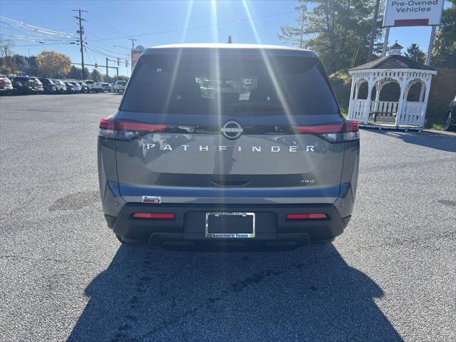 new 2025 Nissan Pathfinder car, priced at $40,263