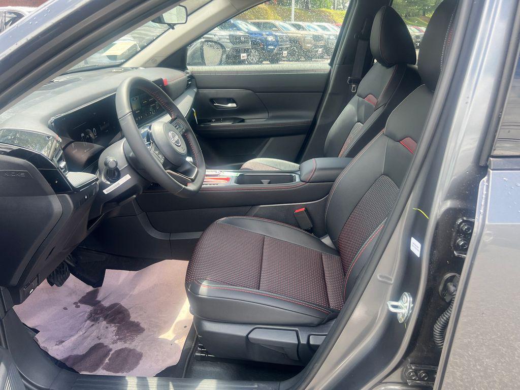 new 2025 Nissan Kicks car, priced at $28,118