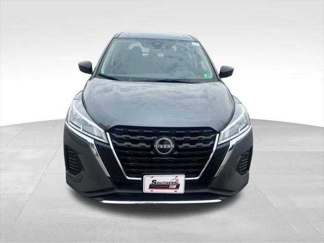 new 2025 Nissan Kicks car, priced at $23,179