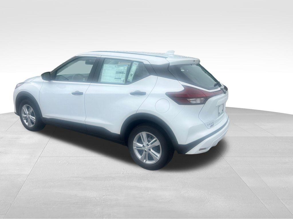 new 2025 Nissan Kicks car, priced at $21,620