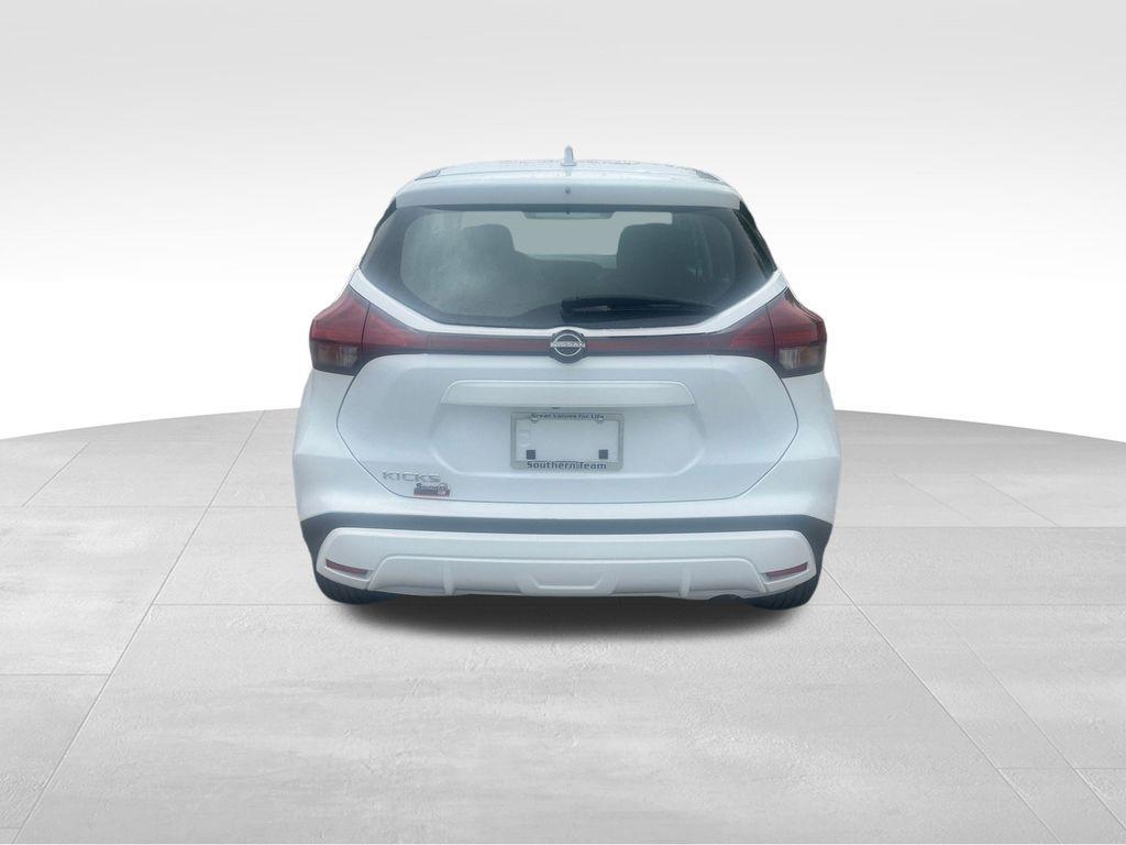 new 2025 Nissan Kicks car, priced at $21,620
