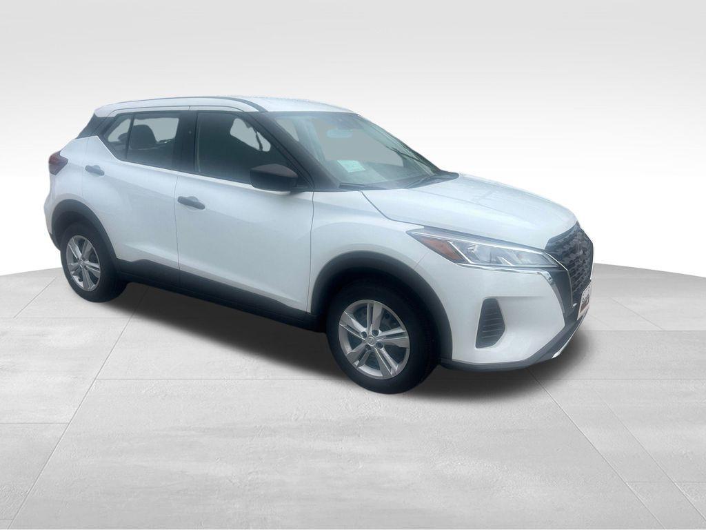 new 2025 Nissan Kicks car, priced at $21,620