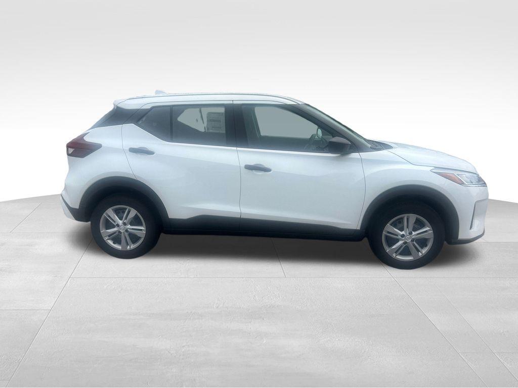 new 2025 Nissan Kicks car, priced at $21,620