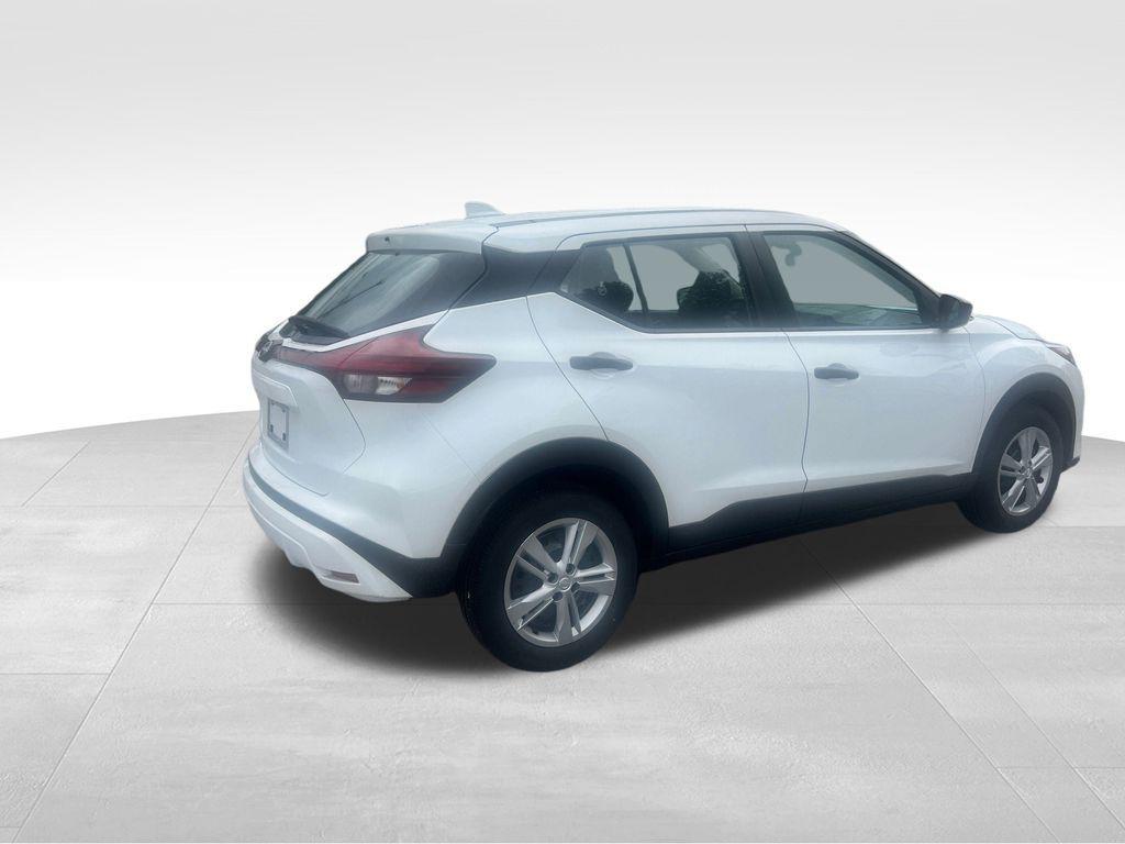 new 2025 Nissan Kicks car, priced at $21,620