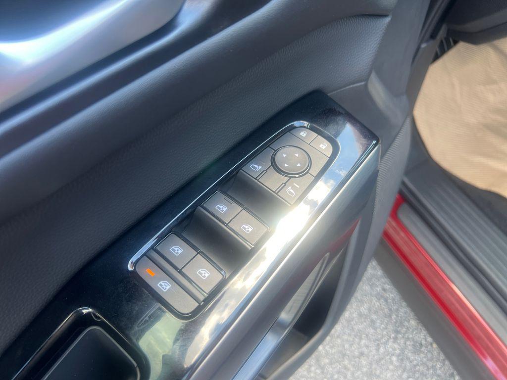 new 2025 Nissan Pathfinder car, priced at $40,656