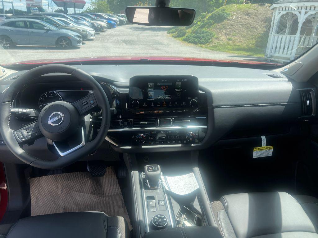 new 2025 Nissan Pathfinder car, priced at $40,656