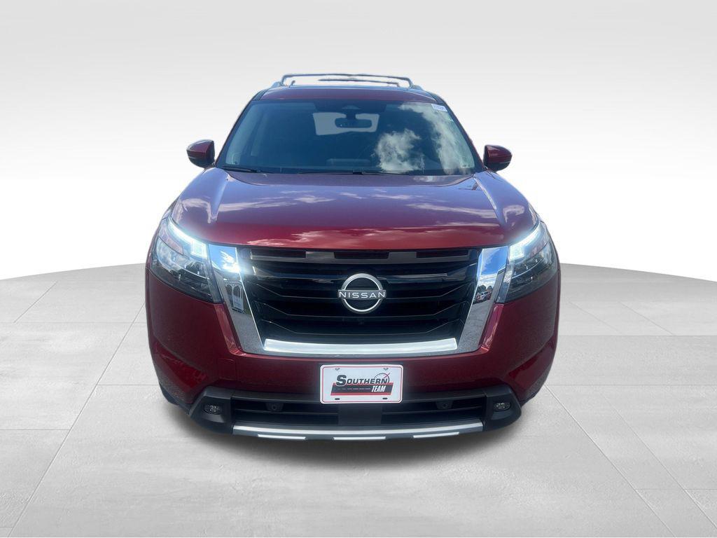 new 2025 Nissan Pathfinder car, priced at $40,656