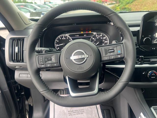 new 2025 Nissan Pathfinder car, priced at $45,399