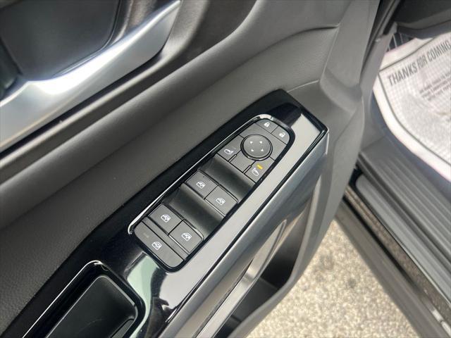 new 2025 Nissan Pathfinder car, priced at $45,399