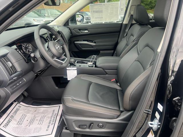 new 2025 Nissan Pathfinder car, priced at $45,399