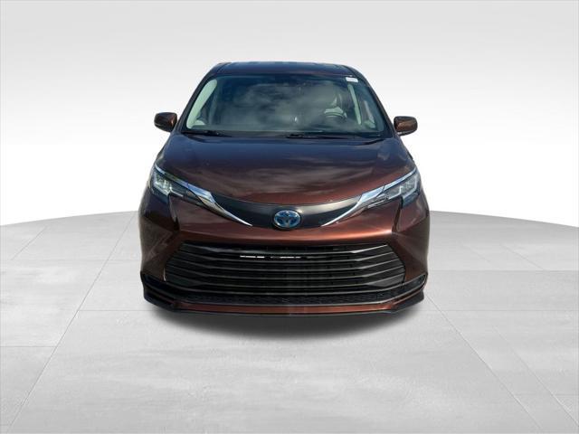 used 2021 Toyota Sienna car, priced at $31,786