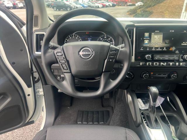 new 2025 Nissan Frontier car, priced at $39,735