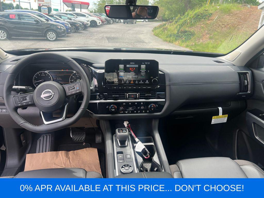 new 2025 Nissan Pathfinder car, priced at $45,399