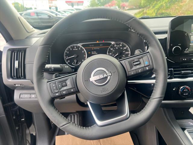 new 2025 Nissan Pathfinder car, priced at $45,399