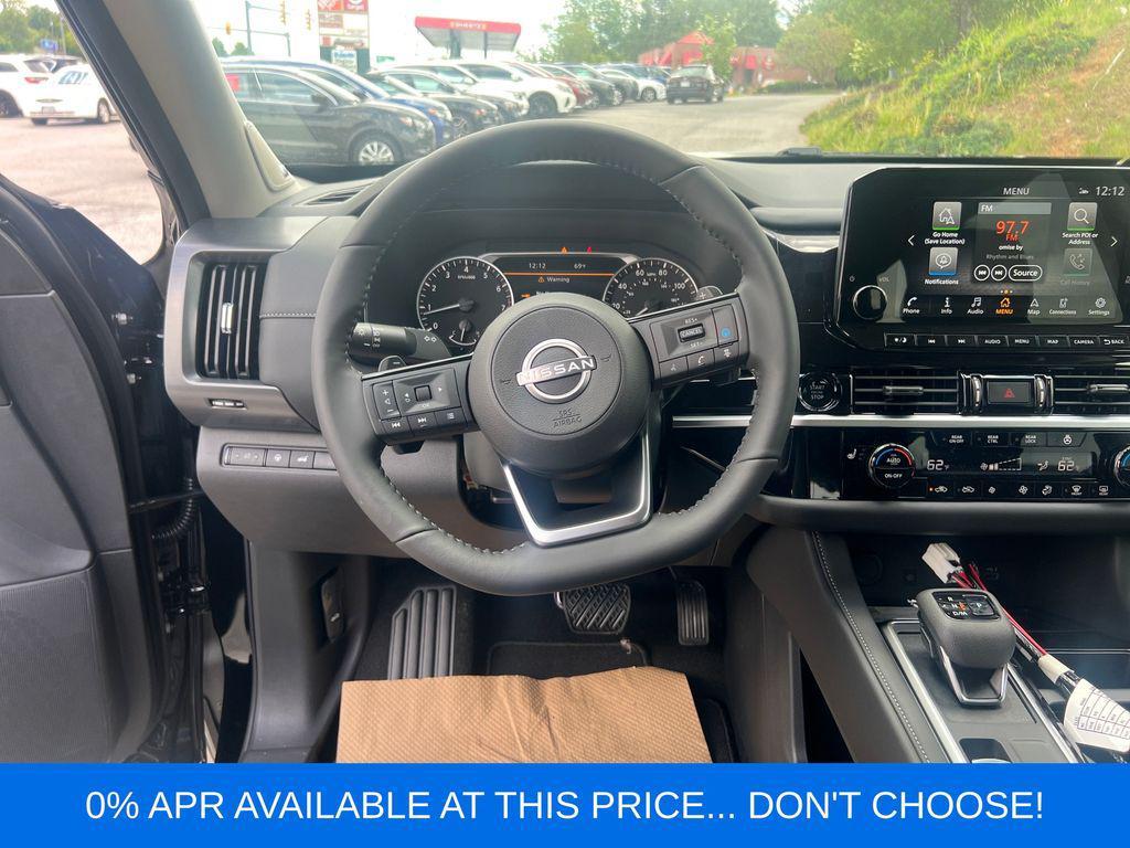 new 2025 Nissan Pathfinder car, priced at $45,399