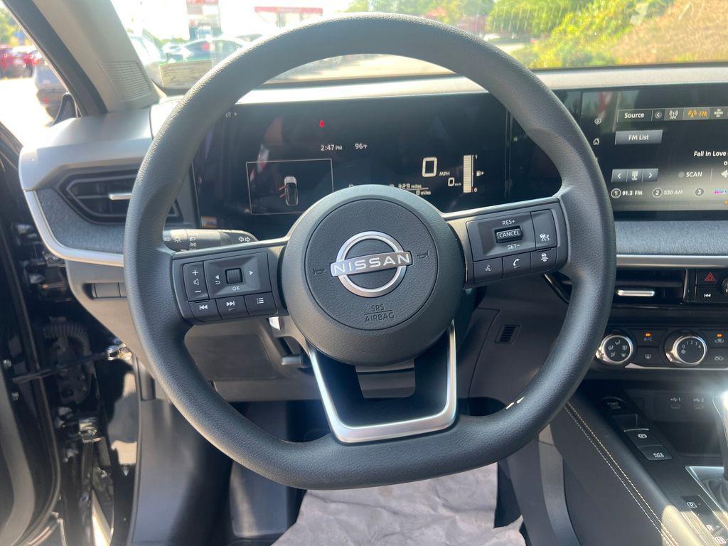 new 2025 Nissan Kicks car, priced at $25,517