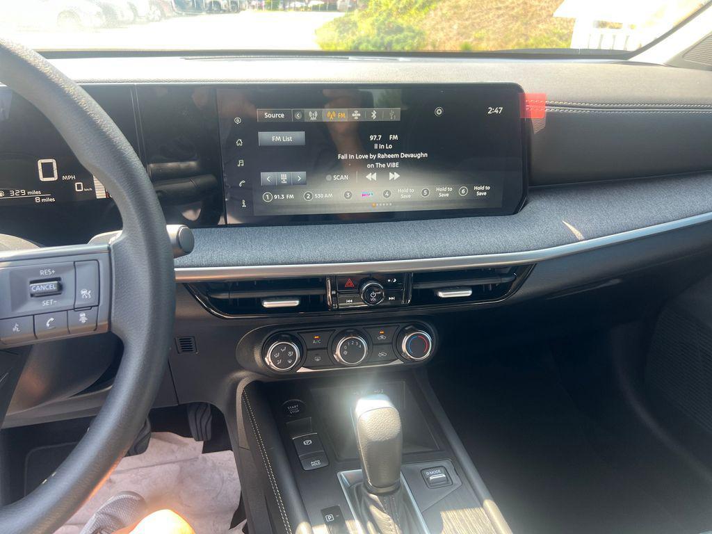 new 2025 Nissan Kicks car, priced at $25,517