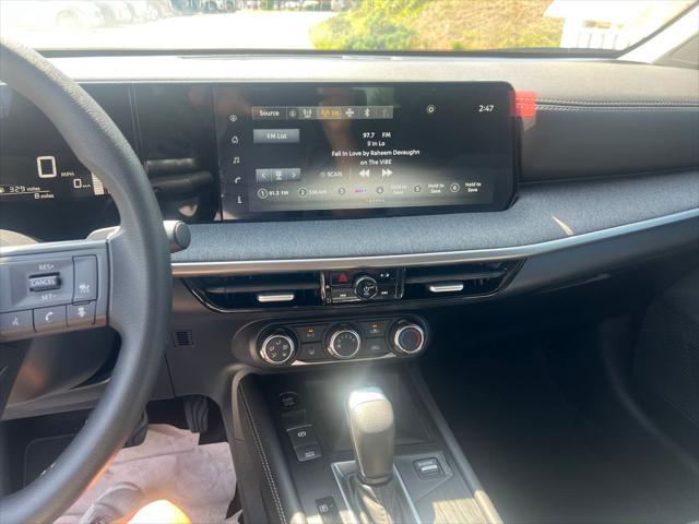 new 2025 Nissan Kicks car, priced at $25,517